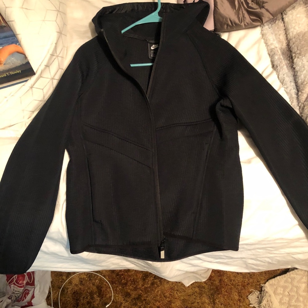 Nike Jacket - Picture 6 of 7